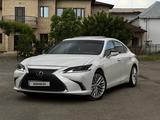 Lexus ES 250 2020 года за 18 900 000 тг. в Актау