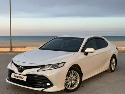 Toyota Camry 2018 года за 12 900 000 тг. в Актау – фото 2