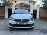 Volkswagen Polo 2019 года за 5 800 000 тг. в Шымкент – фото 2
