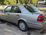 Mercedes-Benz C 180 1994 годаүшін1 700 000 тг. в Алматы – фото 2