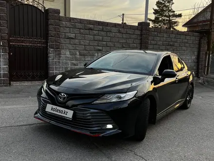 Toyota Camry 2020 года за 14 800 000 тг. в Алматы
