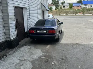Audi 100