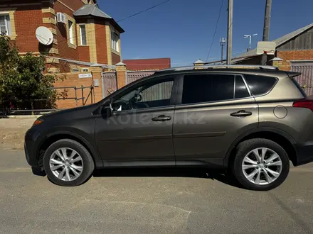 Toyota RAV4 2015 года за 7 700 000 тг. в Атырау – фото 12