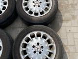 Оригинальные диски R16 с летней резиной 225/55/16 за 110 000 тг. в Алматы – фото 3
