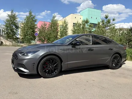 Hyundai Sonata 2023 года за 10 300 000 тг. в Астана – фото 3