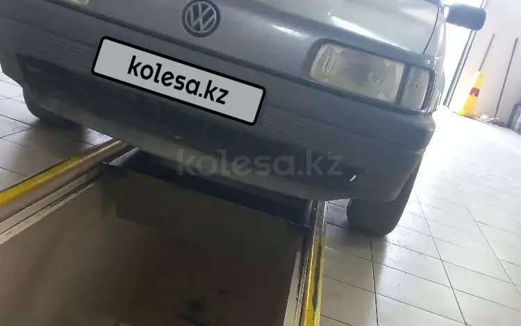 Volkswagen Passat 1993 года за 900 000 тг. в Астана