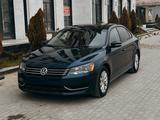 Volkswagen Passat 2013 годаfor5 000 000 тг. в Актау