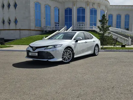 Toyota Camry 2018 года за 14 999 987 тг. в Астана – фото 2