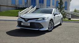 Toyota Camry 2018 года за 15 100 000 тг. в Астана – фото 3