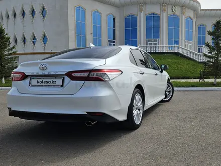 Toyota Camry 2018 года за 14 999 987 тг. в Астана – фото 11