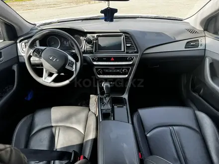 Hyundai Sonata 2018 года за 8 000 000 тг. в Шымкент – фото 9