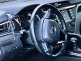Toyota Camry 2018 года за 11 700 000 тг. в Усть-Каменогорск – фото 5