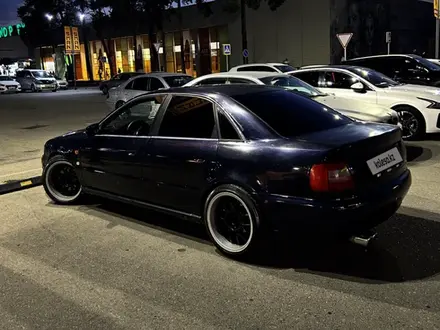 Audi A4 1996 года за 1 300 000 тг. в Алматы – фото 3