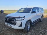 Toyota Hilux 2021 года за 19 500 000 тг. в Комсомольское – фото 2