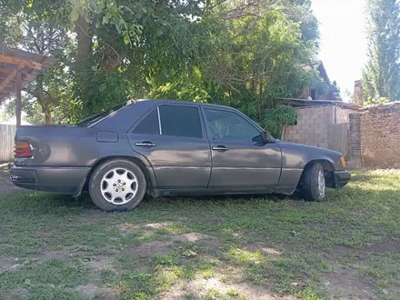 Mercedes-Benz E 230 1992 года за 900 000 тг. в Мерке – фото 10