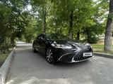 Lexus ES 350 2020 года за 21 000 000 тг. в Алматы – фото 4