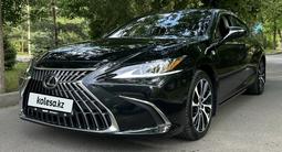 Lexus ES 350 2020 года за 21 000 000 тг. в Алматы – фото 2