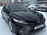 Toyota Camry 2018 года за 13 200 000 тг. в Астана – фото 3