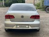 Volkswagen Passat 2014 года за 7 500 000 тг. в Уральск – фото 5