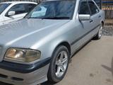 Mercedes-Benz C 180 1995 года за 1 200 000 тг. в Астана – фото 2