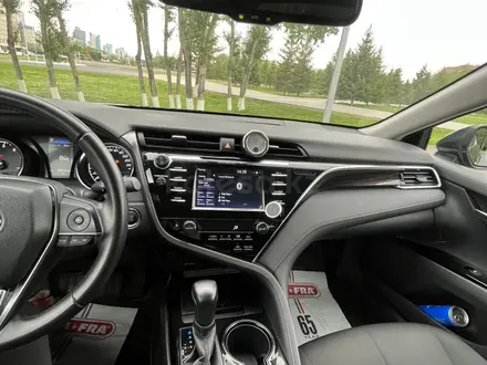 Toyota Camry 2019 года за 14 000 000 тг. в Астана – фото 12