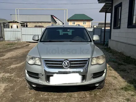Volkswagen Touareg 2007 года за 5 000 000 тг. в Алматы – фото 3