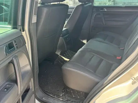 Volkswagen Touareg 2007 года за 5 000 000 тг. в Алматы – фото 9