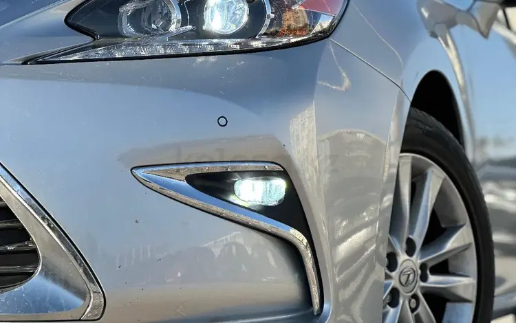 Lexus ES 300h 2014 года за 7 900 000 тг. в Актау