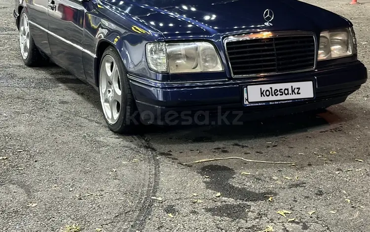 Mercedes-Benz E 220 1994 года за 3 100 000 тг. в Алматы