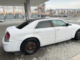 Chrysler 300C 2005 годаүшін1 300 000 тг. в Атырау – фото 3