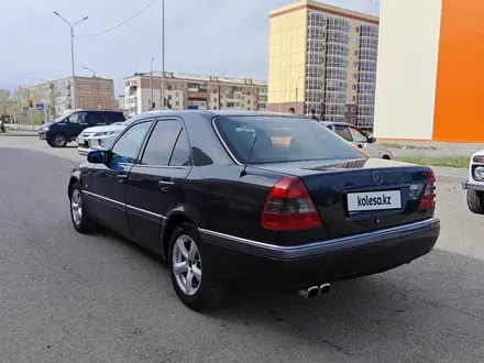 Mercedes-Benz C 180 1995 года за 2 250 000 тг. в Кокшетау – фото 4