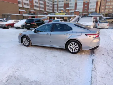 Toyota Camry 2020 года за 12 200 000 тг. в Астана