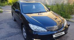 Toyota Camry 2005 года за 6 800 000 тг. в Усть-Каменогорск – фото 2