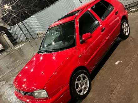 Volkswagen Golf 1997 годаүшін1 500 000 тг. в Шымкент