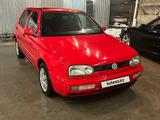 Volkswagen Golf 1997 годаүшін2 200 000 тг. в Шымкент – фото 2