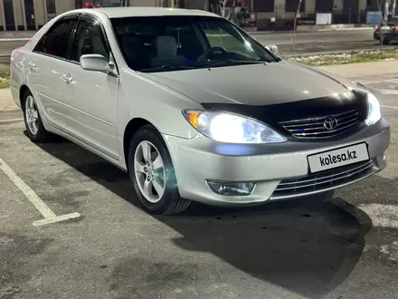 Toyota Camry 2005 года за 5 900 000 тг. в Тараз – фото 2