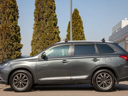 Mitsubishi Outlander 2015 года за 7 900 000 тг. в Алматы – фото 4