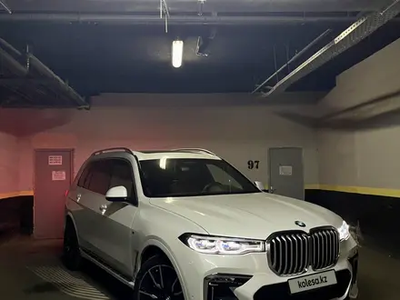 BMW X7 2022 года за 63 000 000 тг. в Алматы