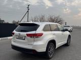 Toyota Highlander 2019 года за 19 000 000 тг. в Алматы – фото 2