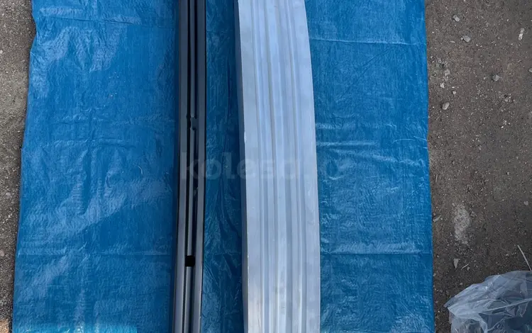 Усилитель переднего бампера на Тойота Королла 2019 —үшін32 000 тг. в Алматы