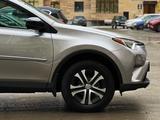 Toyota RAV4 2016 года за 7 500 000 тг. в Атырау – фото 3