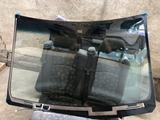 Лобовое стекло Lexus RX 330-350. за 80 000 тг. в Алматы – фото 4