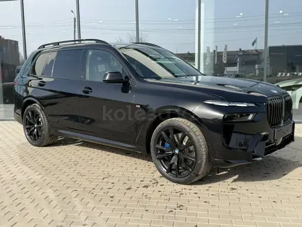 BMW X7 XDrive 40i 2025 года за 81 535 000 тг. в Уральск – фото 2
