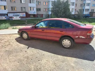 Mazda Cronos