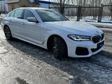 BMW 530 2021 года за 29 000 000 тг. в Алматы – фото 4
