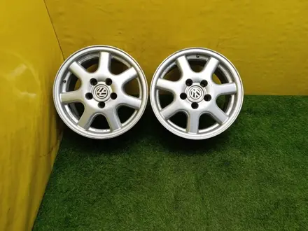 Диски 2 штуки R15 5х112 Volkswagen, Audi за 40 000 тг. в Караганда