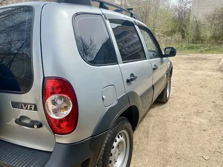 Chevrolet Niva 2014 года за 3 500 000 тг. в Уральск – фото 6