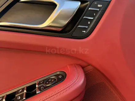 Porsche Macan 2023 года за 39 800 000 тг. в Алматы – фото 14