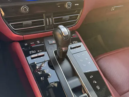 Porsche Macan 2023 года за 39 800 000 тг. в Алматы – фото 17