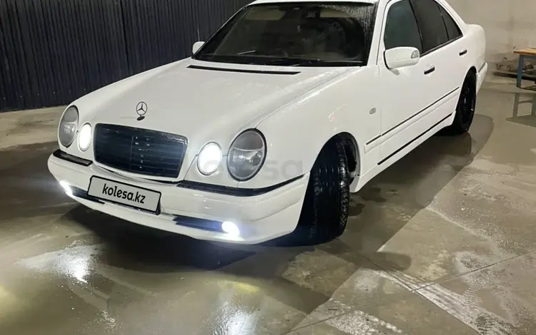 Mercedes-Benz E 320 1998 годаүшін3 000 000 тг. в Тараз